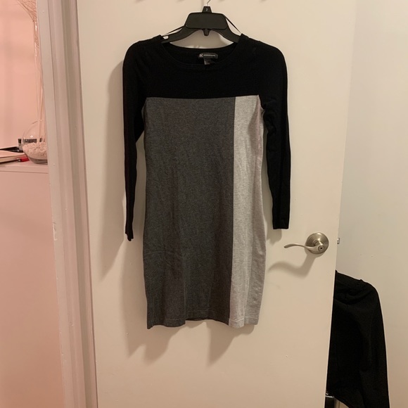 Dress - Picture 1 of 2